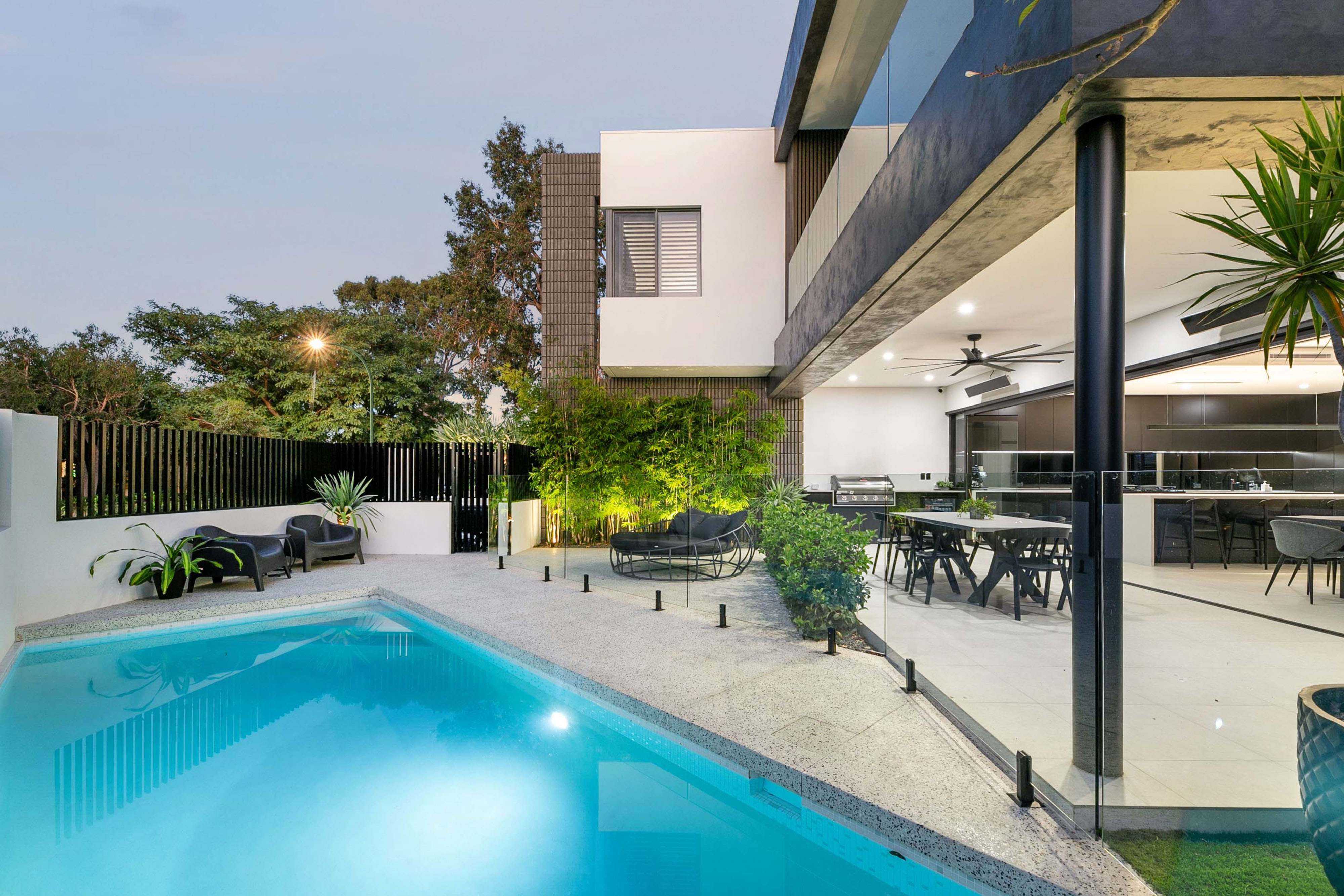 Stunning Entertainment Area Attadale